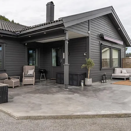 Family With Three Bedrooms In Villa