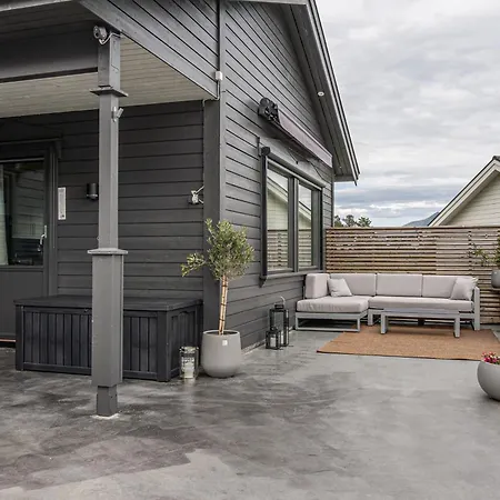 Family With Three Bedrooms In