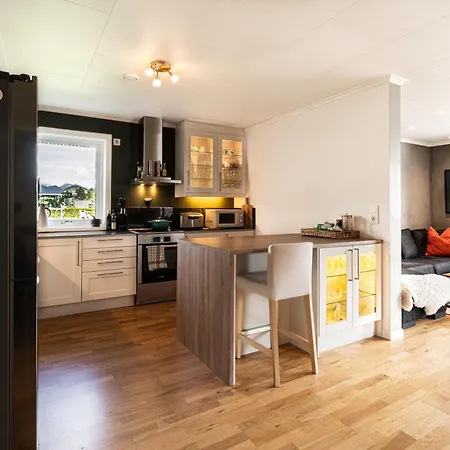 빌라 Family With Three Bedrooms In 올레순
